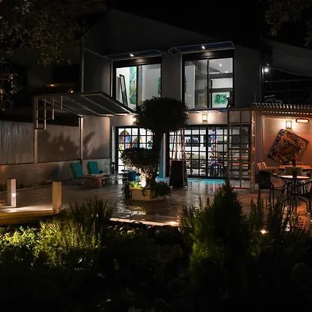 Tatil Evi Art Beachfront *