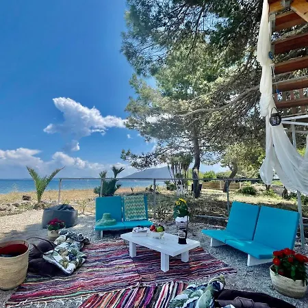Art Beachfront بيت للعطل